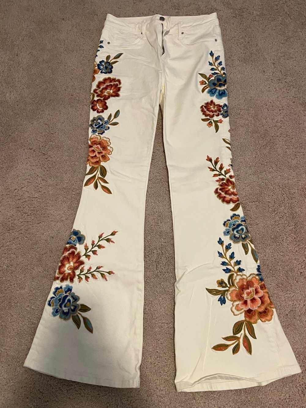 Driftwood- Flare Floral Embroidery Jeans